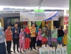 Bupati Babar Markus Salurkan Beras Cadangan Pangan, Total 133,92 Ton