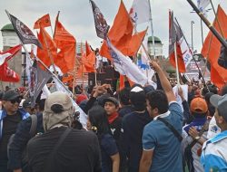 Buruh Tuntut Upah Naik Hingga 10% Tahun 2026, Segini Besaran Gajinya