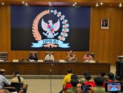 BEM Fakultas Seluruh UI Kecam Ketua BEM UI Hadir di DPR: Jilat Terus Rezim Ini