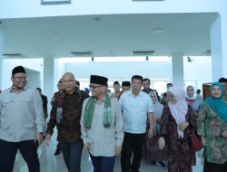 Menteri Koperasi RI dan Jamintel Disambut Gubernur Hidayat di Bandara