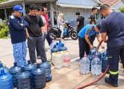 Musim Kemarau, PT Timah Salurkan Air Bersih untuk Warga dan Sekolah di Pangkalpinang